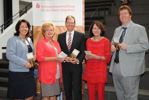 Foto: D. Woiciech (v. li. Simone Zens; Ingrid Schürheck, Wolfgang Schmitz, Monika Lohr, Guido Schiefen)